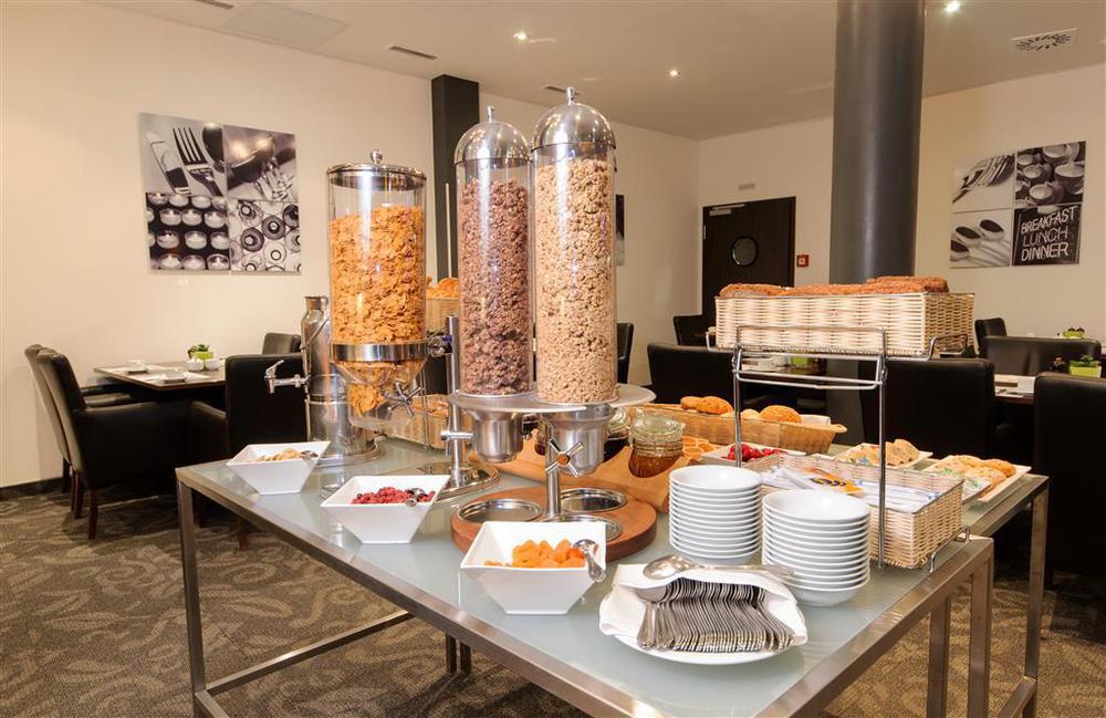 B&B Hotel Krefeld-Sued Restaurant photo